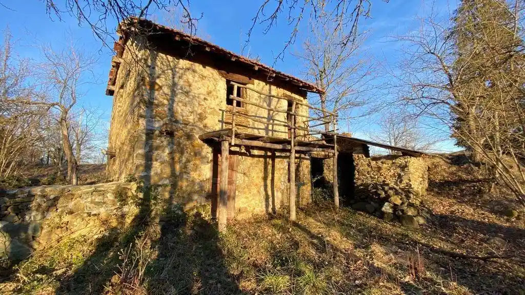 Rustico - Casale in vendita a Dego