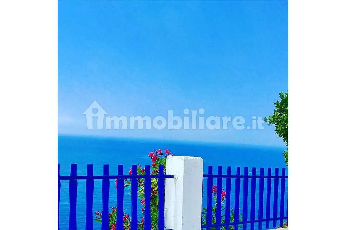 Rustico - Casale in vendita a La Spezia