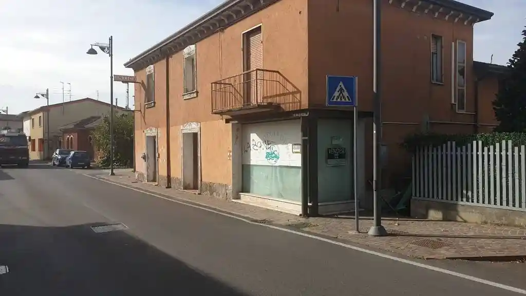 Palazzo - Edificio in vendita a Oppeano