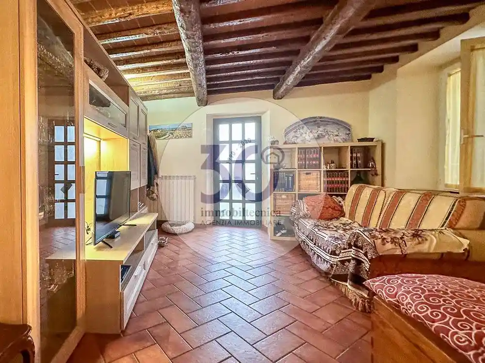 Casa indipendente in vendita a Arezzo