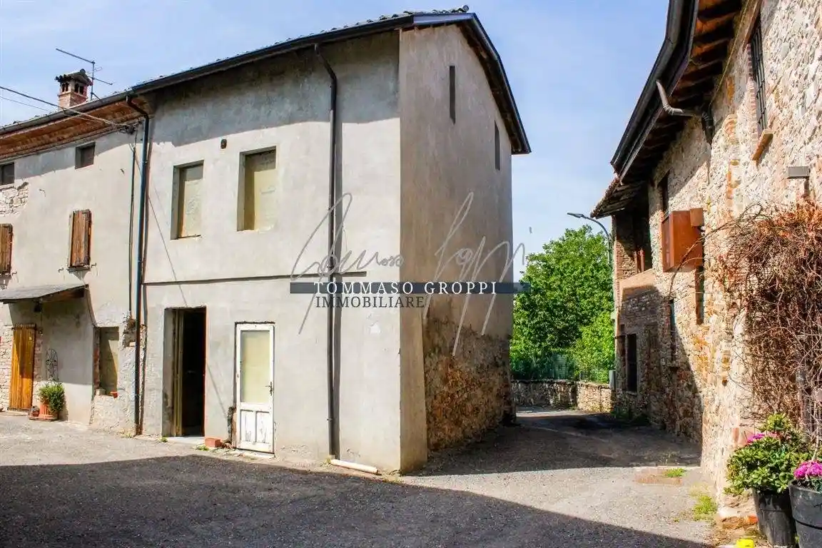 Casa indipendente in vendita a Borgonovo Val Tidone