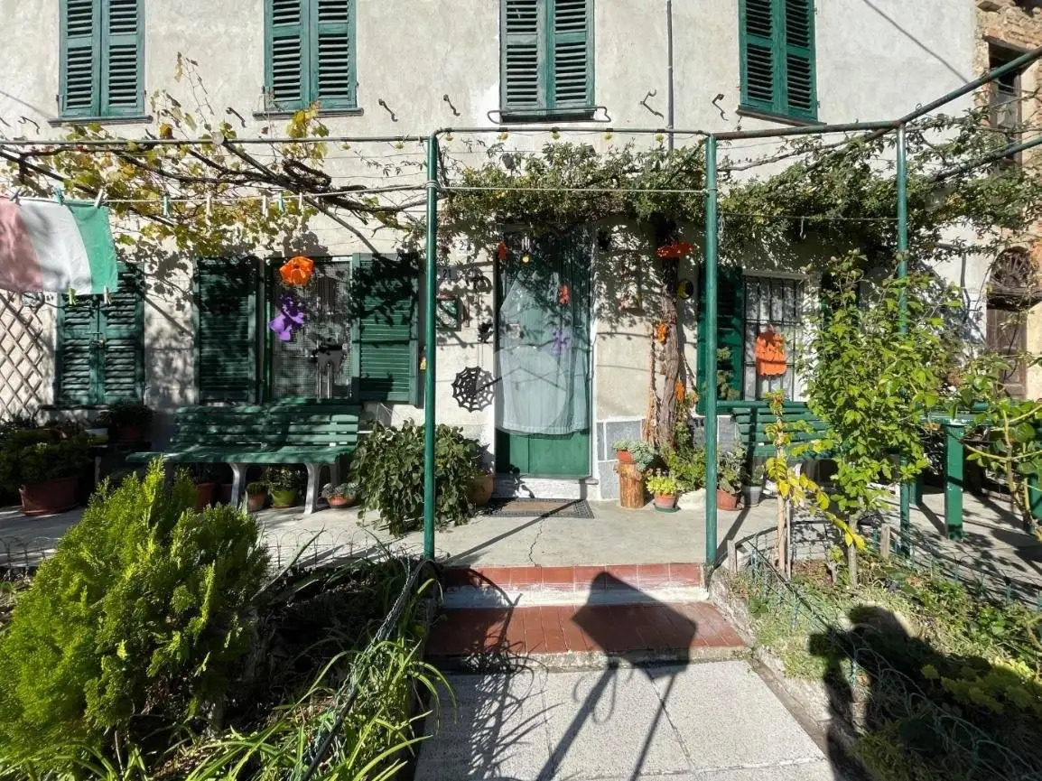 Casa indipendente in vendita a Castel Boglione