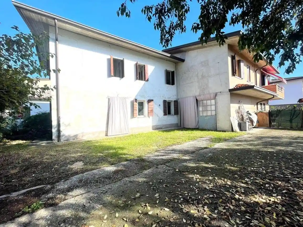 Villa in vendita a Tezze sul Brenta