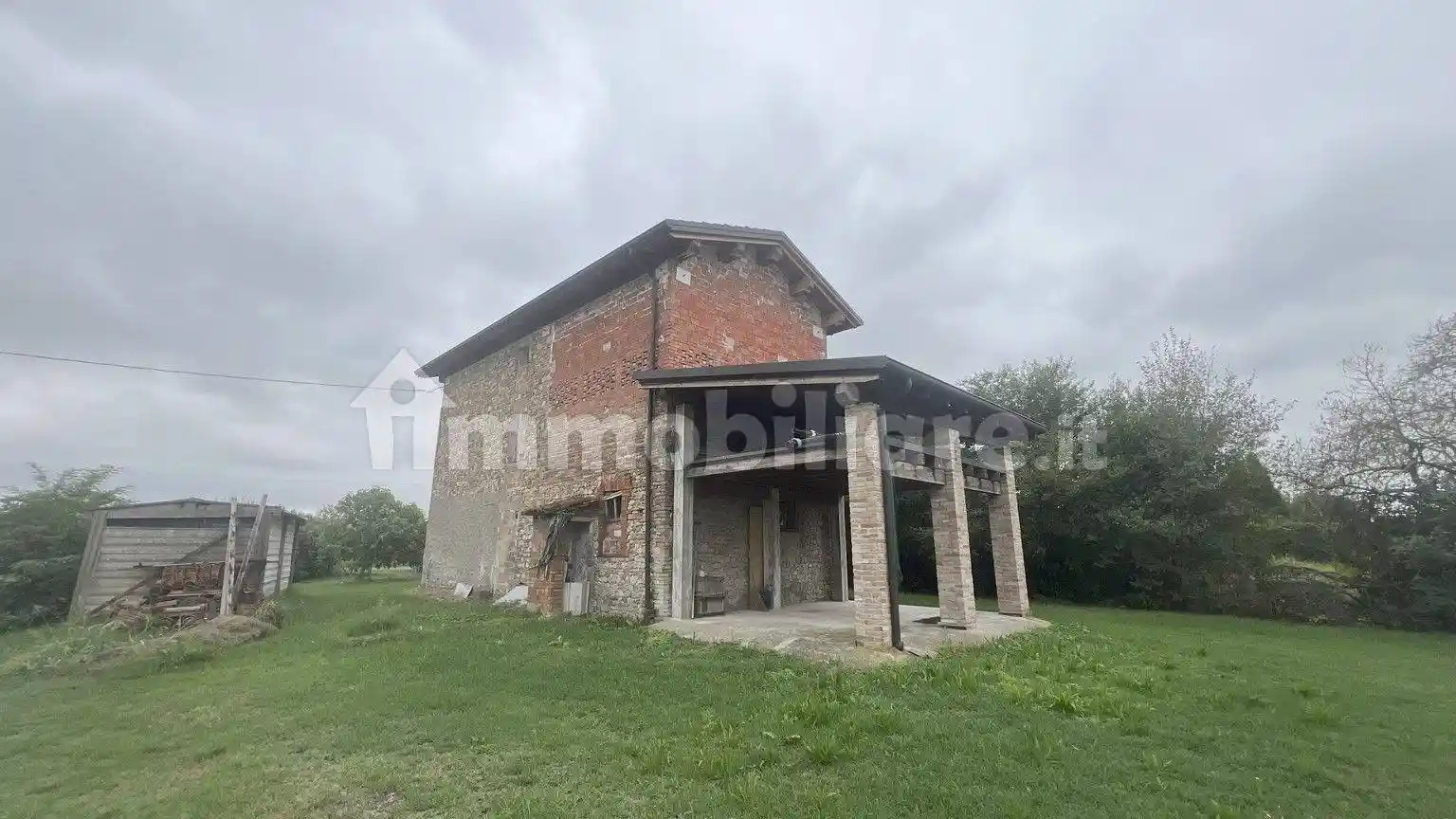 Rustico - Casale in vendita a Casalgrande