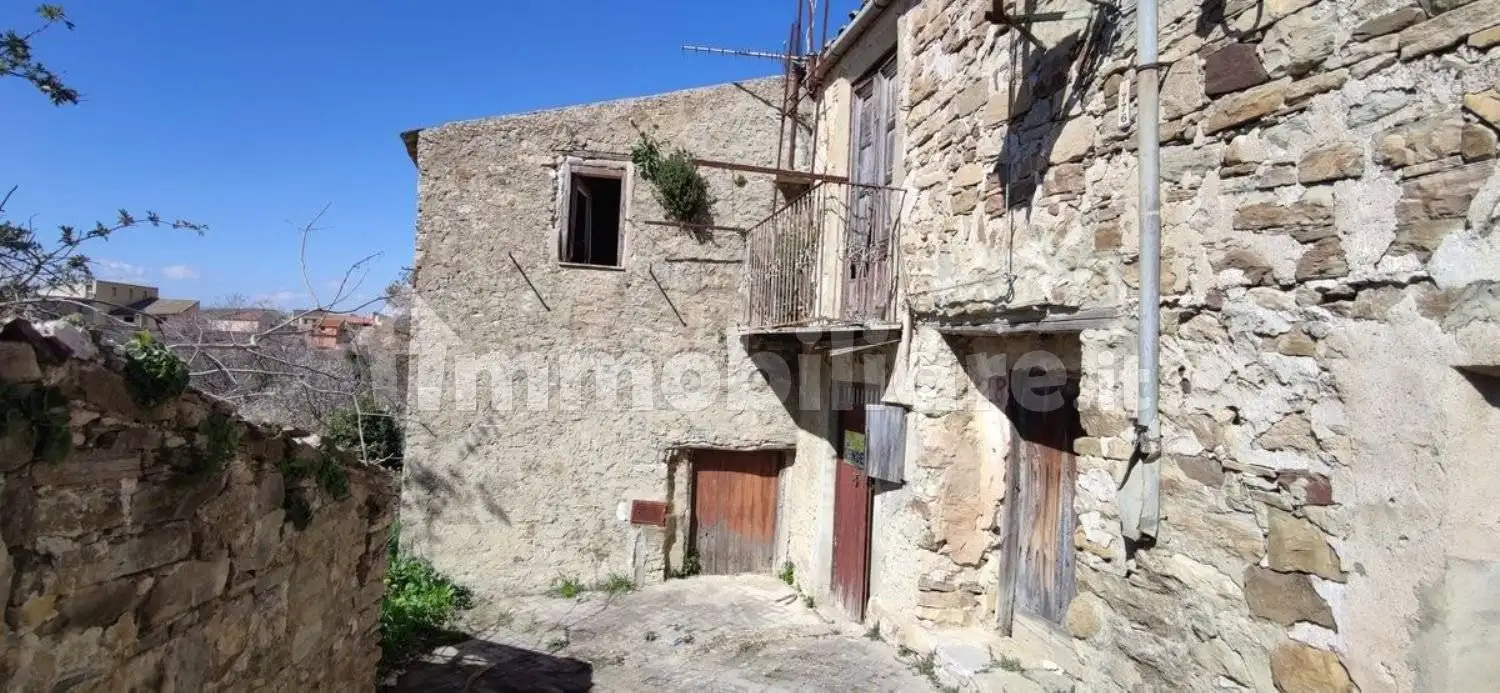 Appartamento in vendita a Blufi