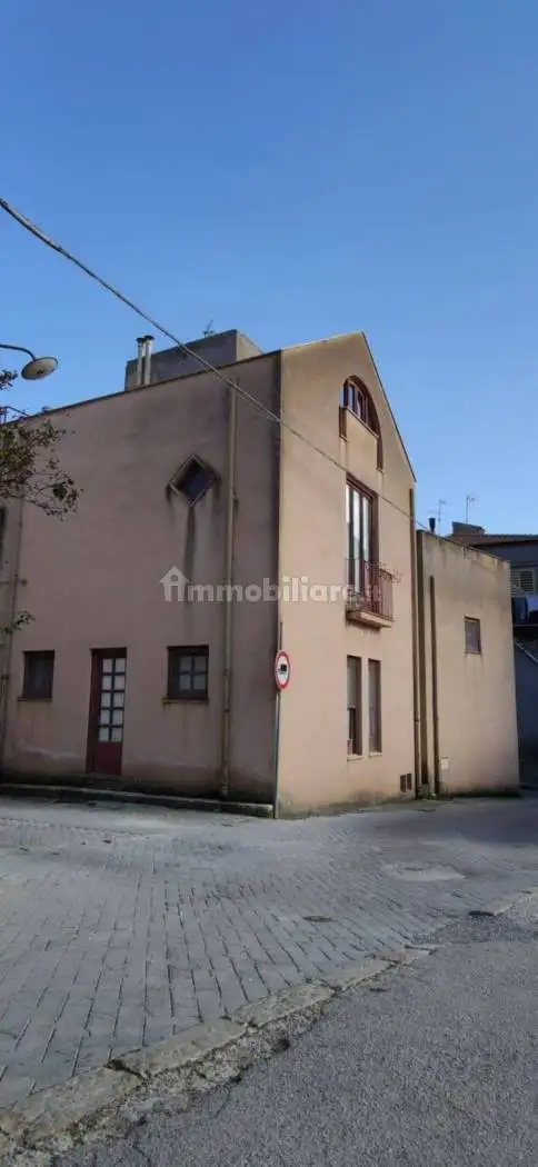 Casa indipendente in vendita a Bompietro