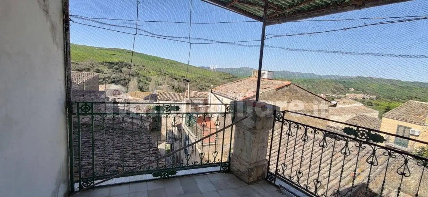 Villa unifamiliare via Ferrandina Locati, 18, Centro, Bompietro - foto 4