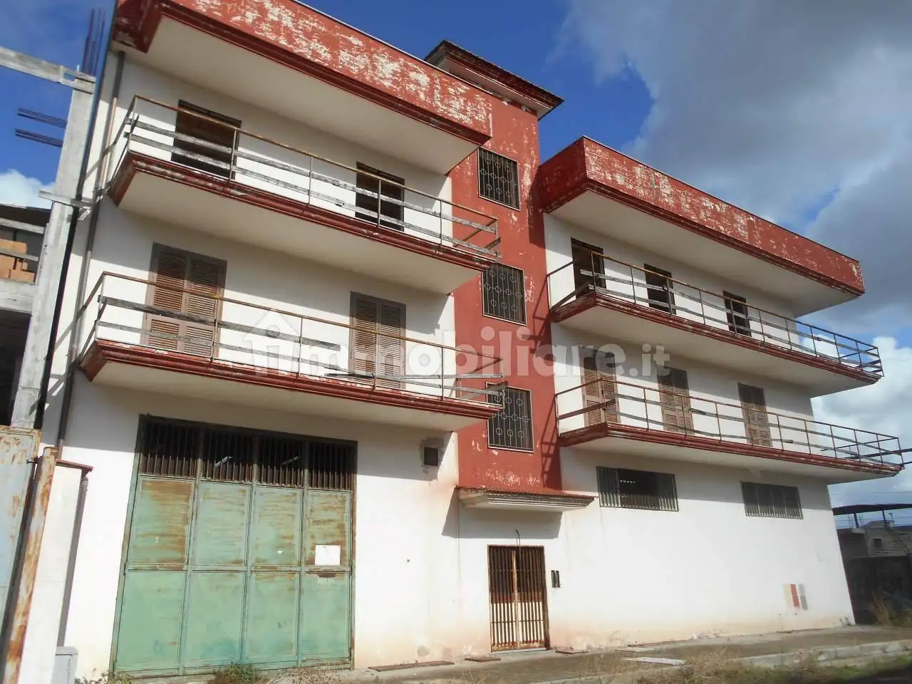 Palazzo - Edificio in vendita a Casoria