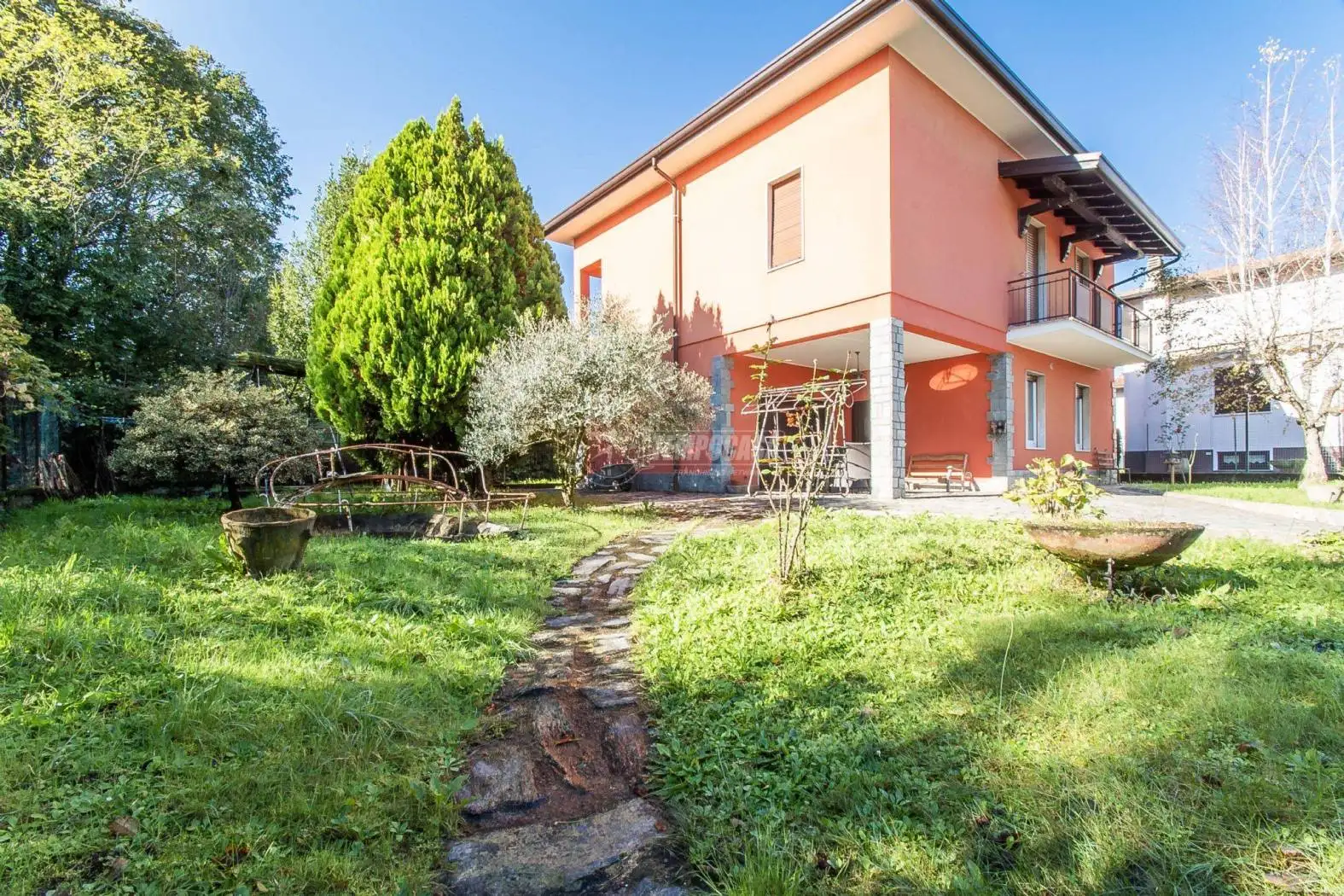 Villa in vendita a Carbonate