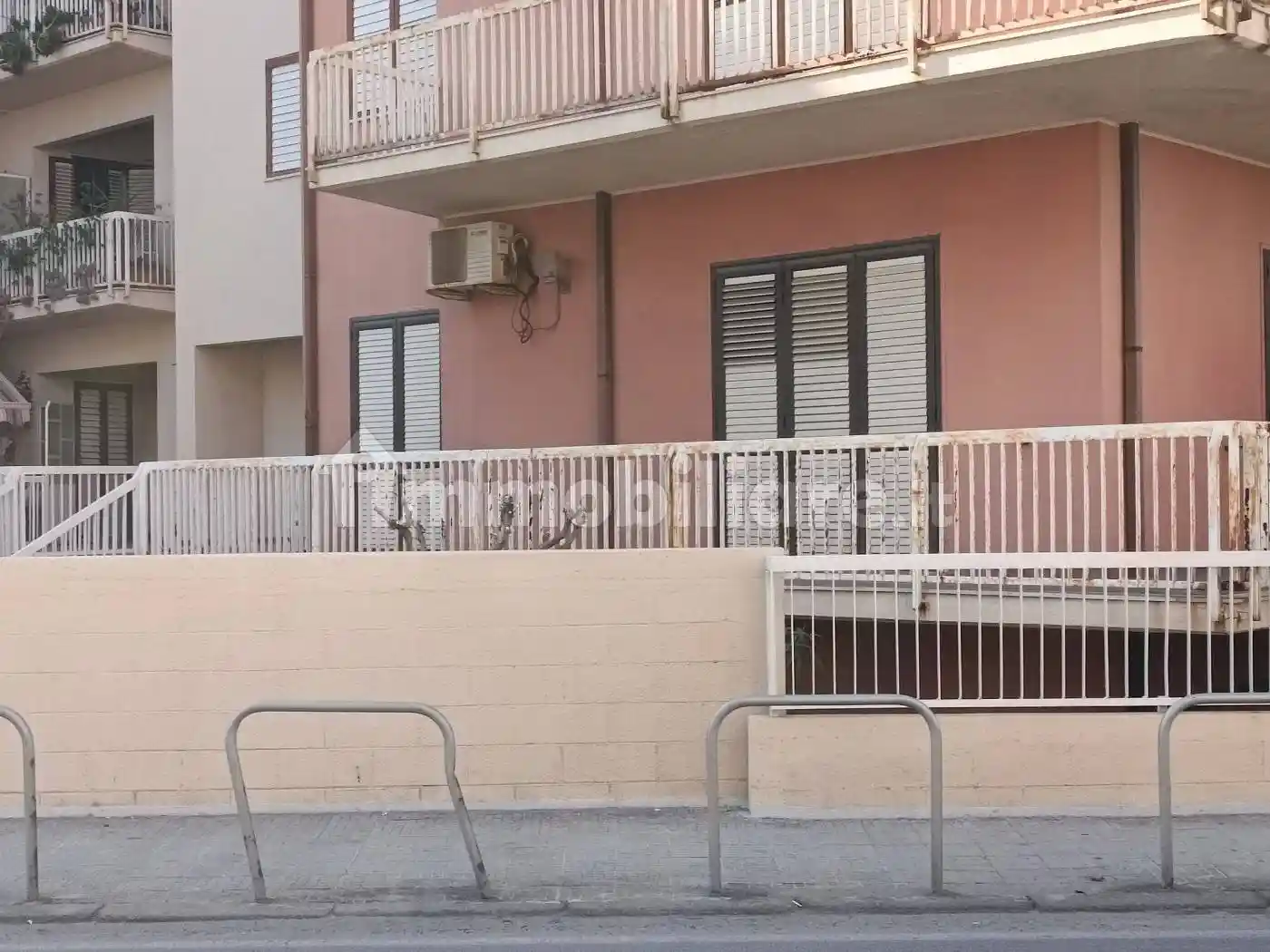 Appartamento via Cristoforo Colombo 124, Bianco - foto 3