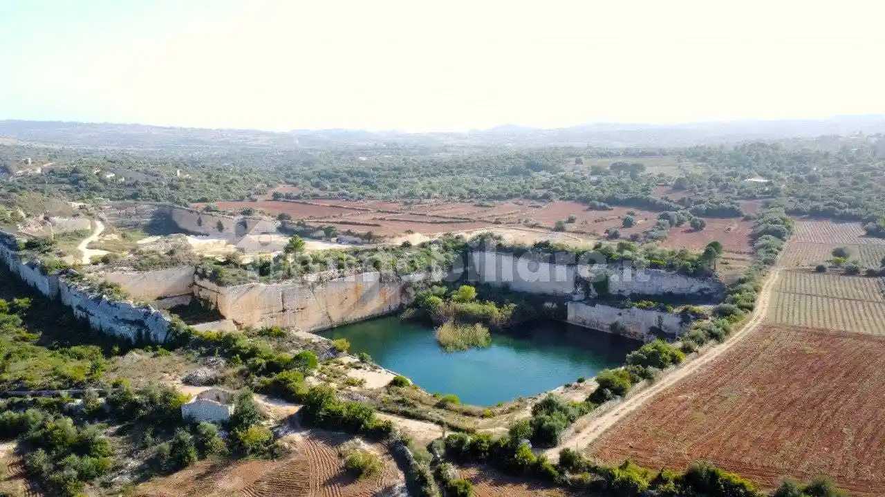 Rustico - Casale in vendita a Noto