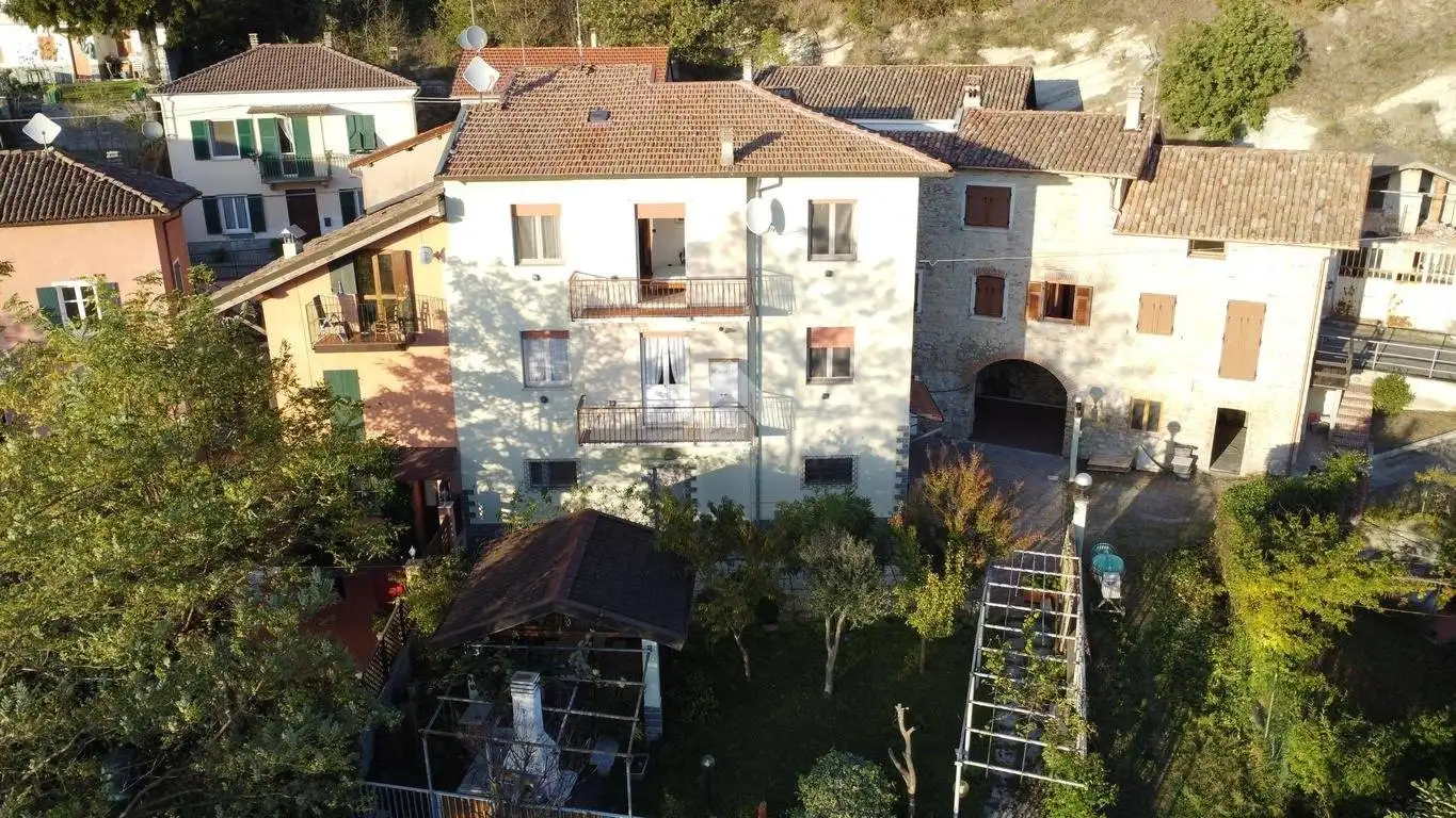 Casa indipendente in vendita a Parodi Ligure