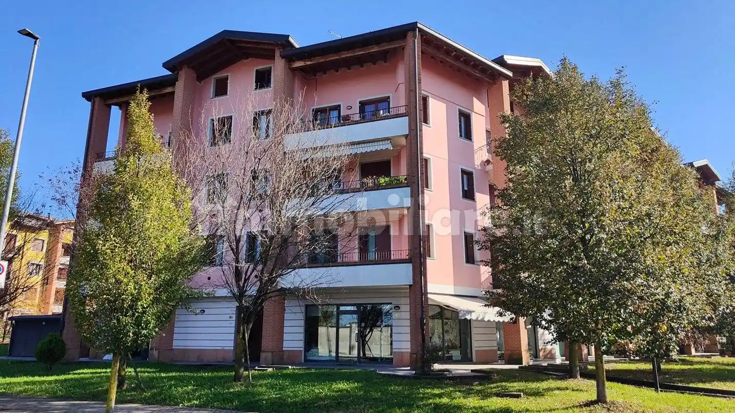 Appartamento in vendita a Besana in Brianza