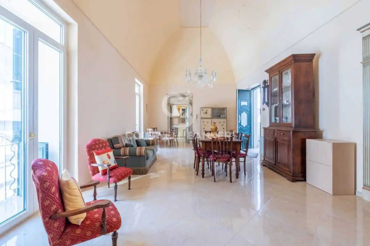 Palazzo - Edificio in vendita a Copertino