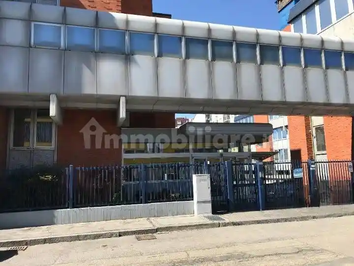 Palazzo - Edificio in Affitto - foto 4