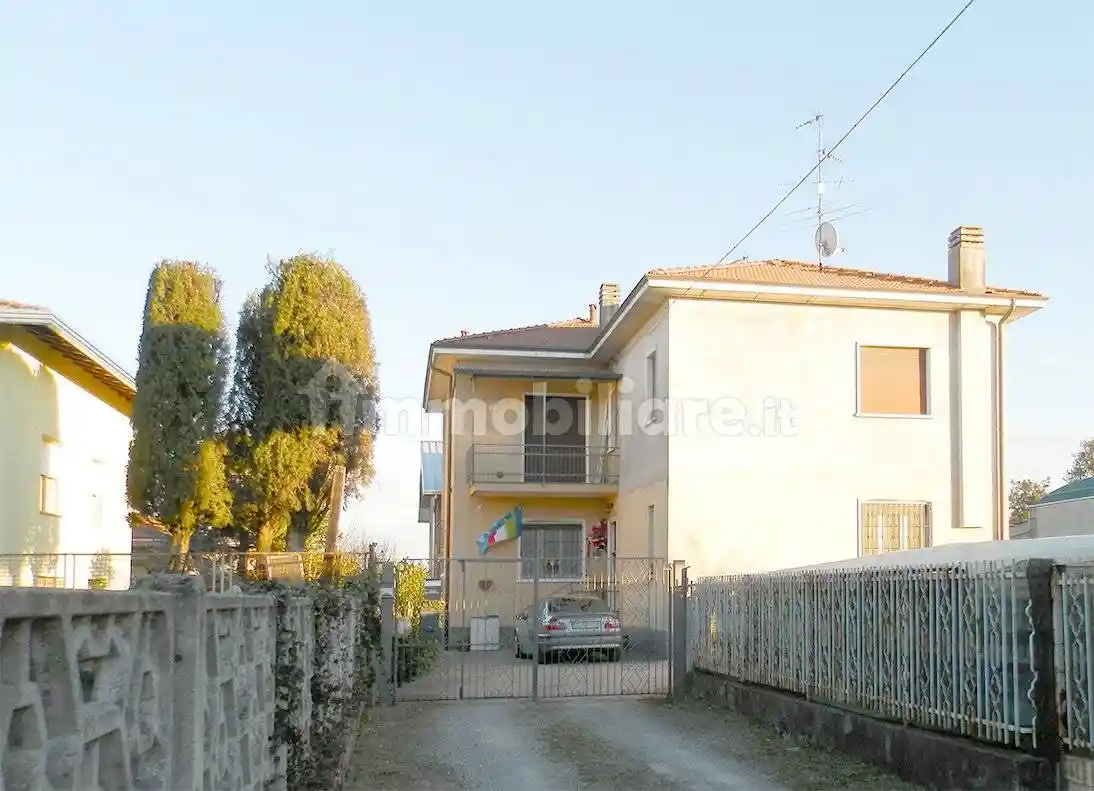 Villa in vendita a Lonate Pozzolo