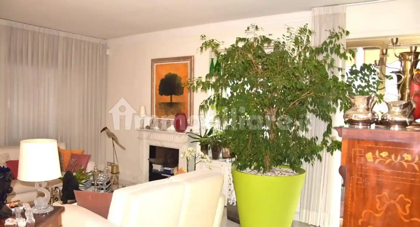 Appartamento in vendita a Massa