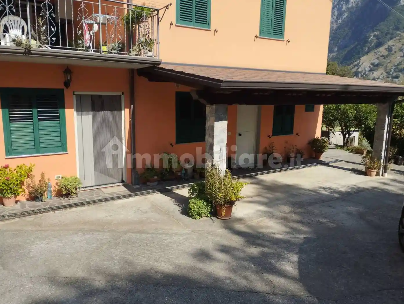 Casa indipendente in vendita a Trecchina
