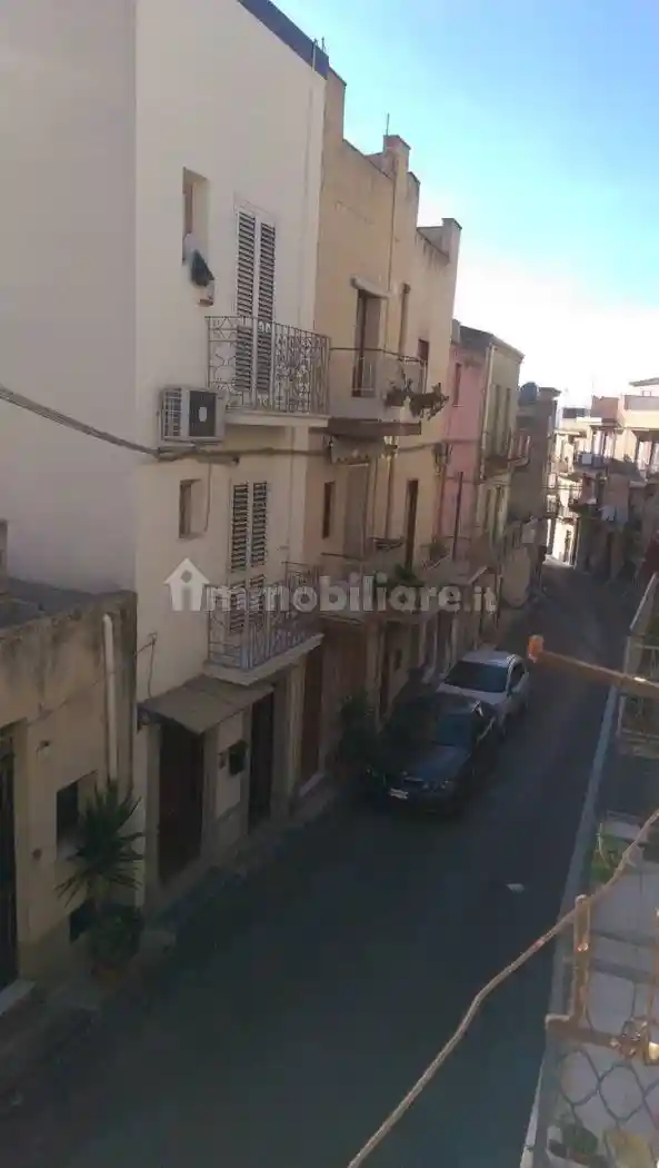 Appartamento in vendita a Regalbuto