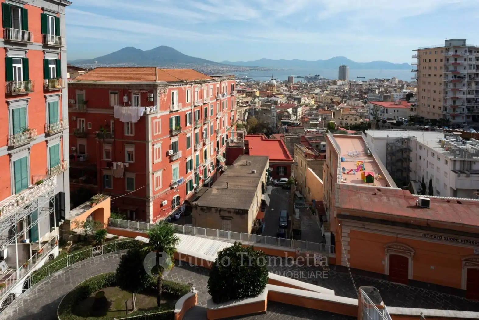 Appartamento in vendita a Napoli