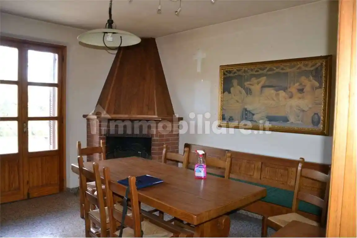 Villa in vendita a Lucignano