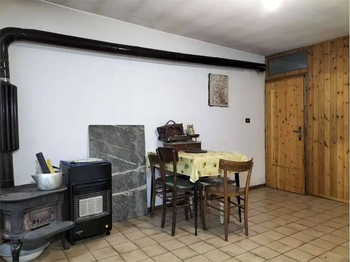 Palazzo - Edificio in vendita a Garessio