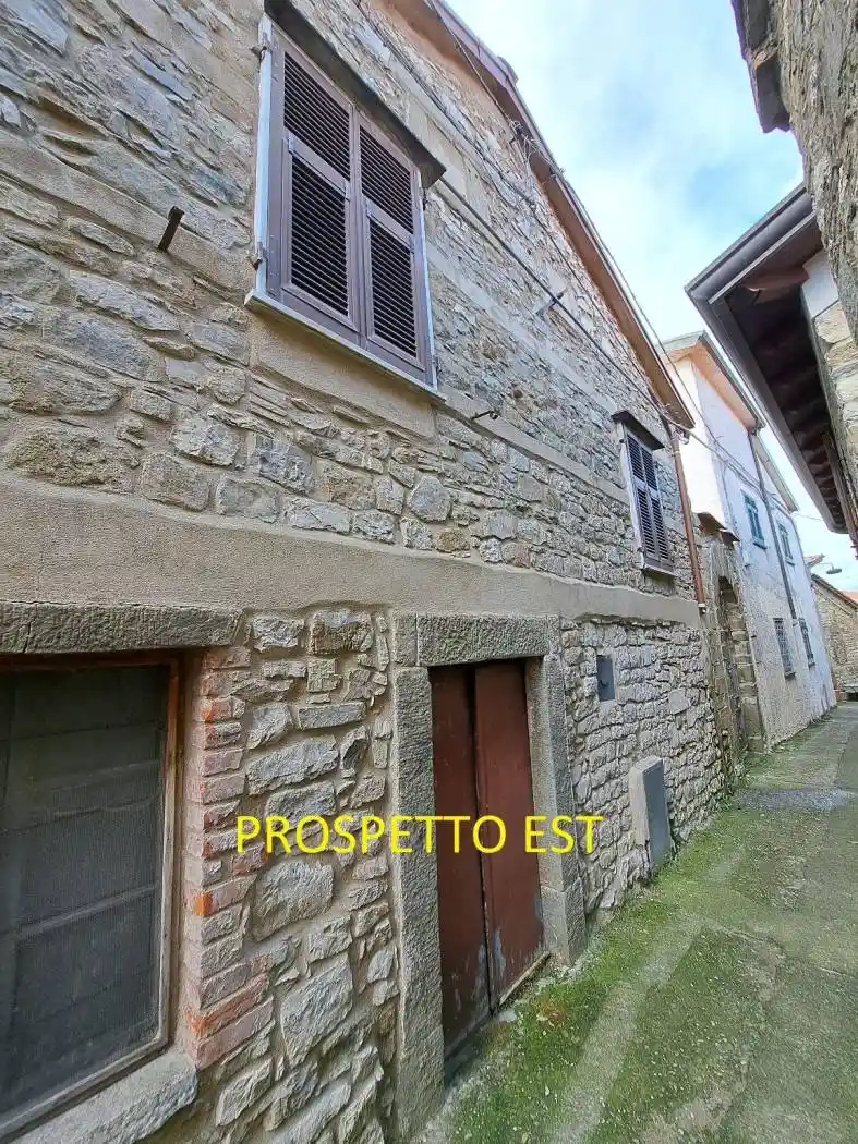 Casa indipendente in vendita a Casola in Lunigiana