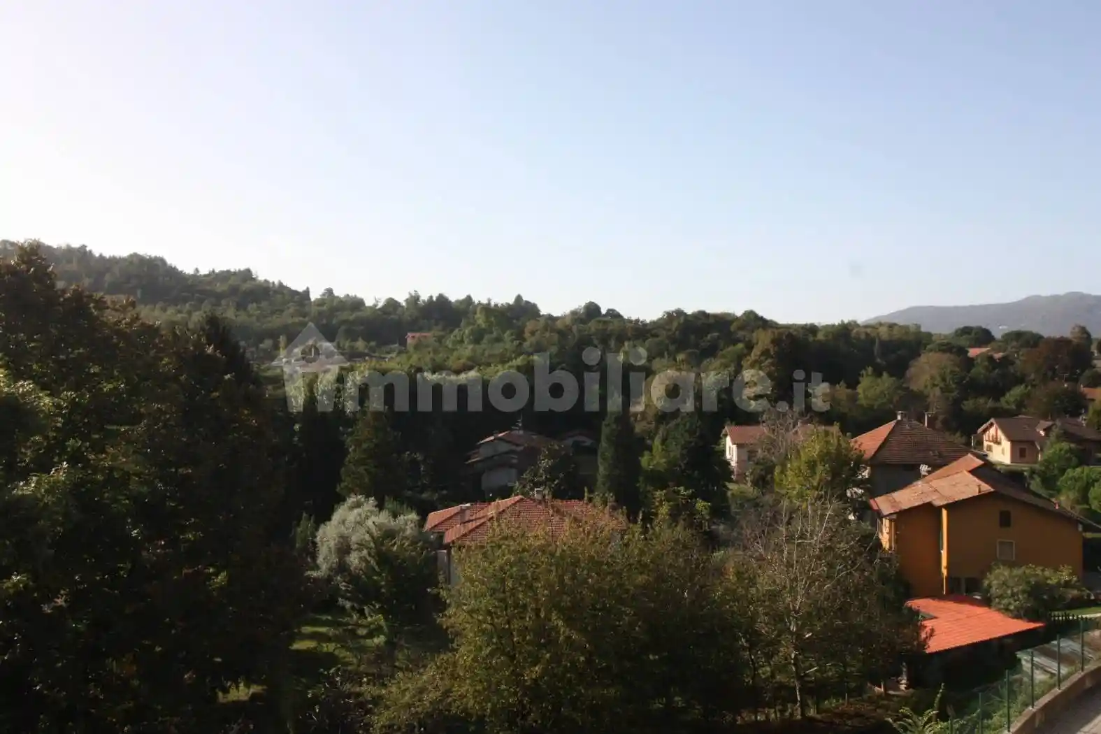 Appartamento in vendita a Laveno-Mombello