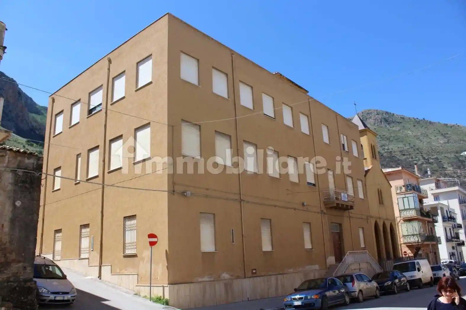 Palazzo - Edificio in vendita a Castellammare del Golfo