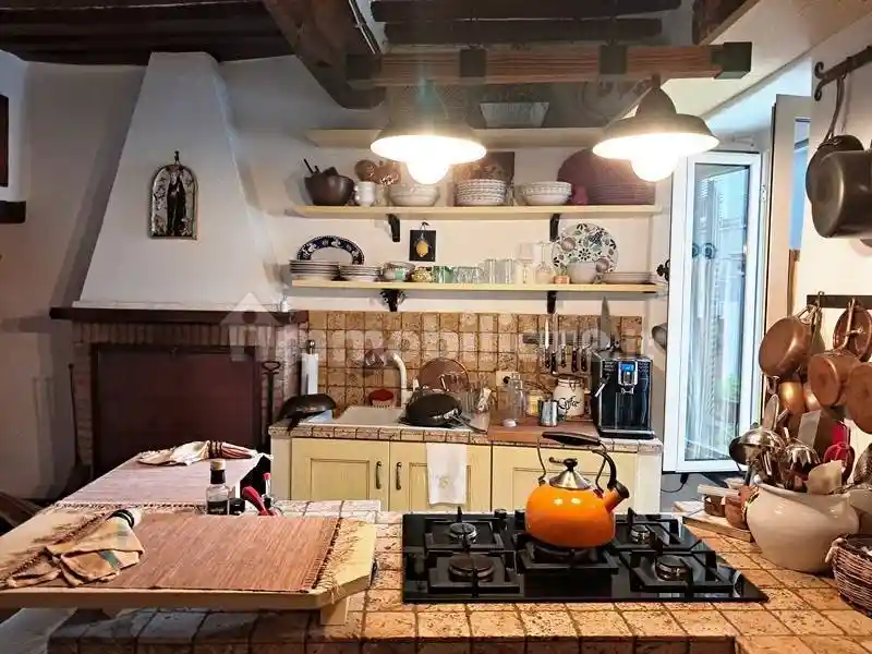 Casa indipendente in vendita a Ficulle