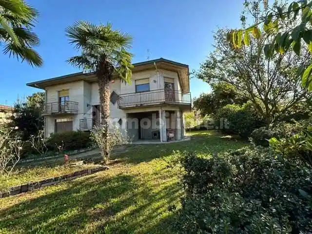 Casa indipendente in vendita a Taino