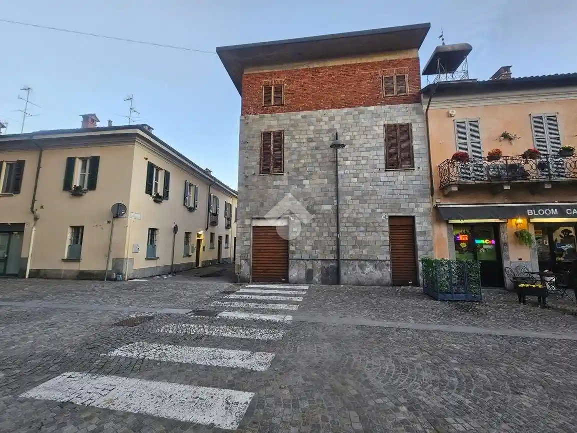 Casa indipendente in vendita a Robecco sul Naviglio
