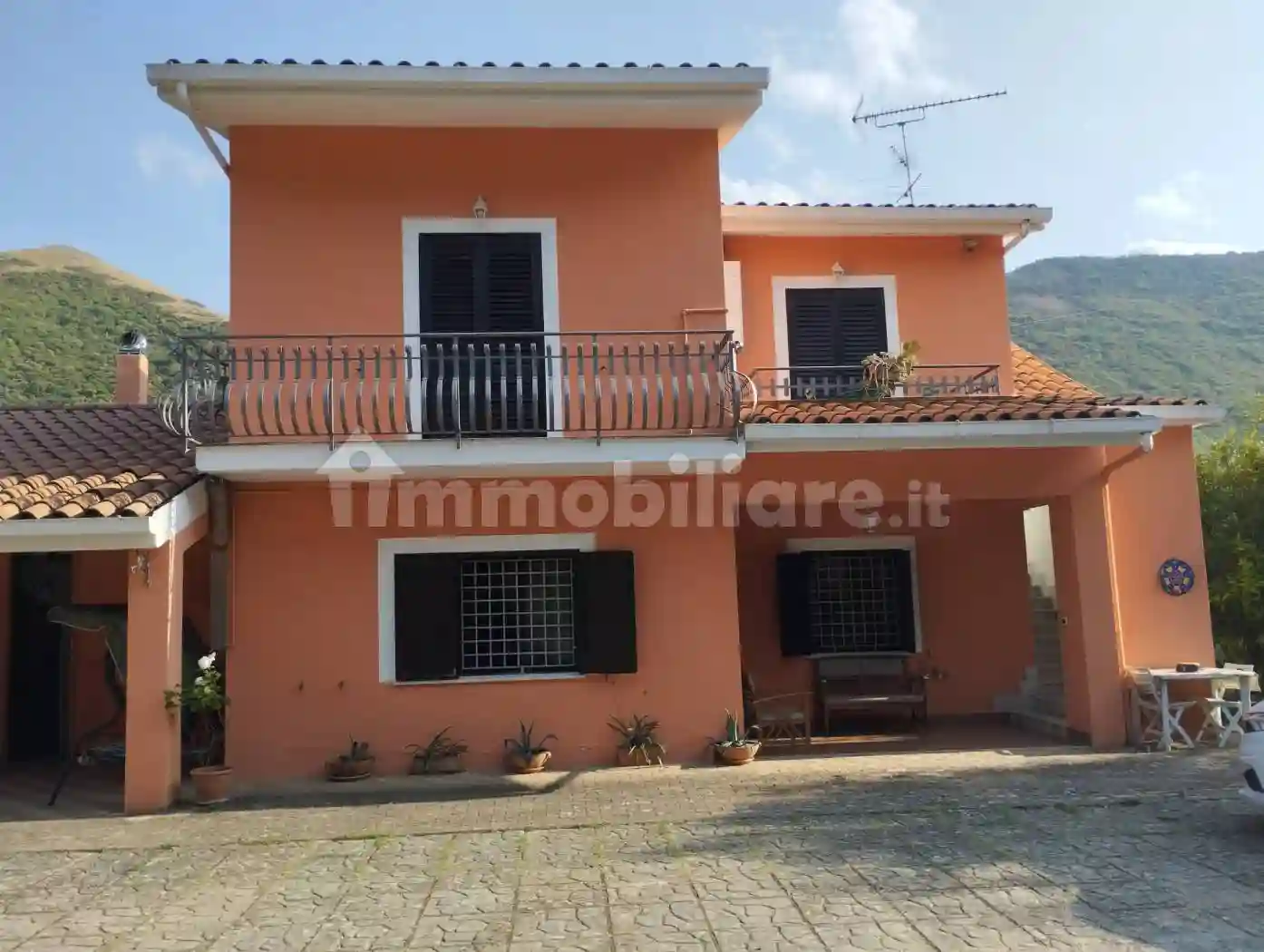 Villa - foto 2