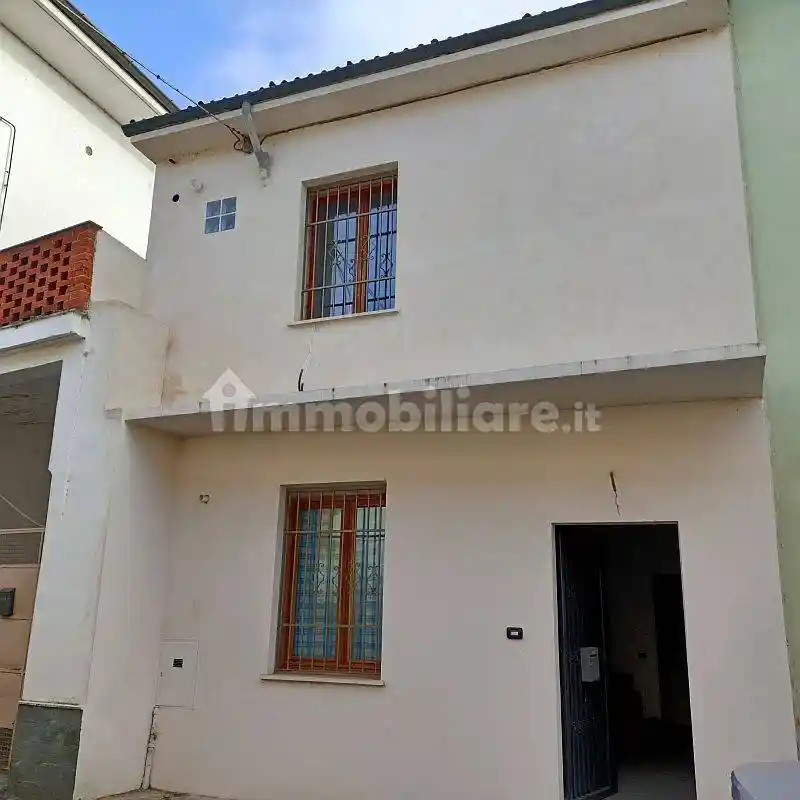 Casa indipendente in vendita a Mortara