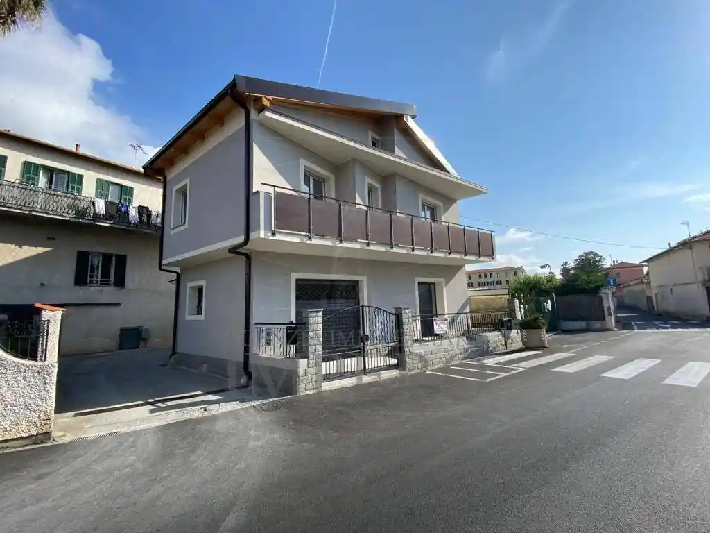Villa in vendita a Vallecrosia