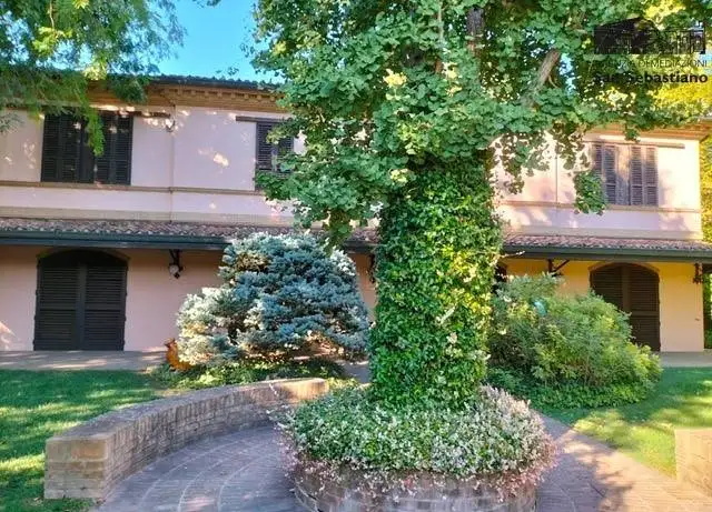 Villa in vendita a Forlì