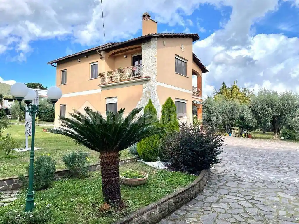 Villa in vendita a Velletri