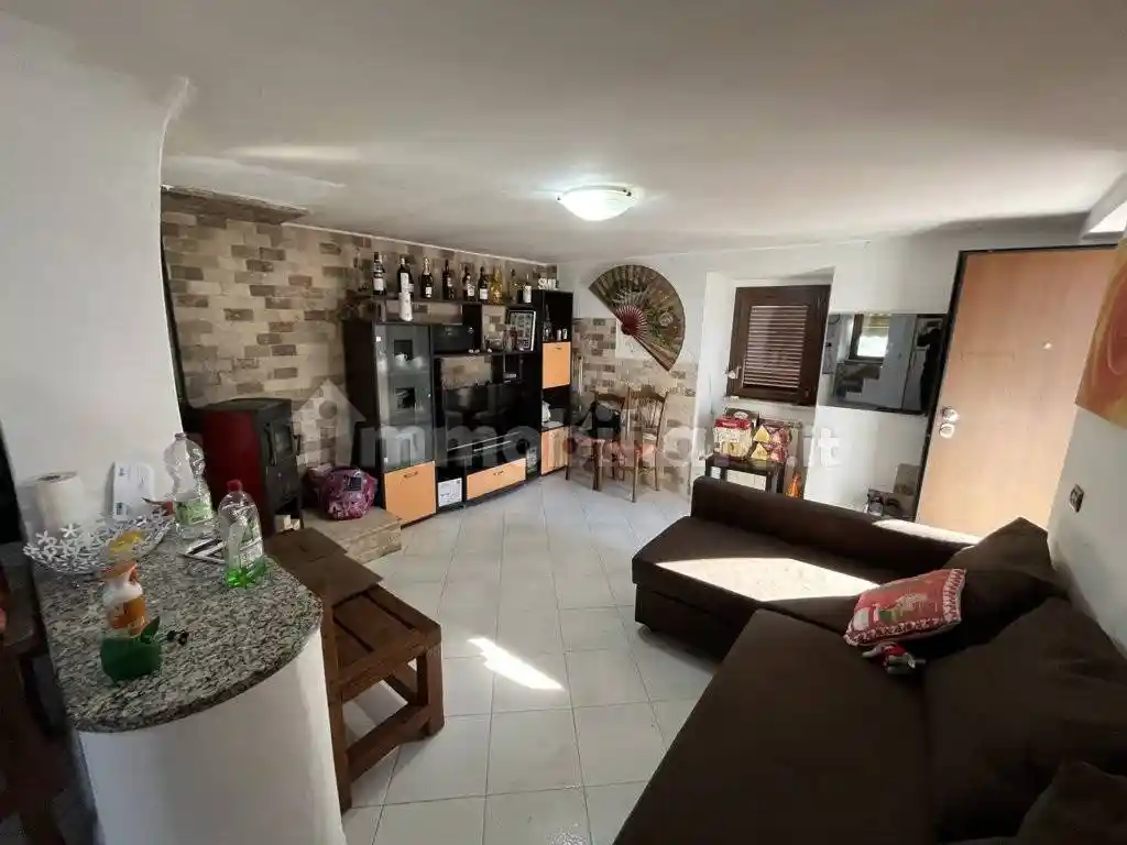 Casa indipendente in vendita a Massa