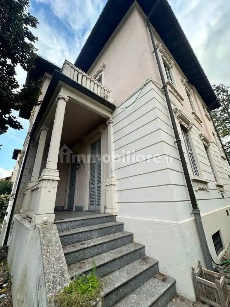Villa unifamiliare via Nazario Sauro 6, Casbeno, Varese - foto 3