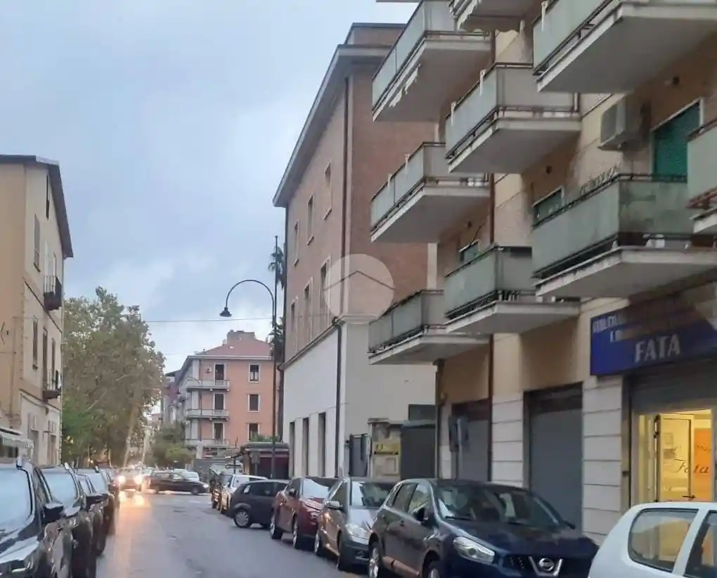 Quadrilocale via Monte Baldo 18, Centro Storico, Cosenza - foto 3