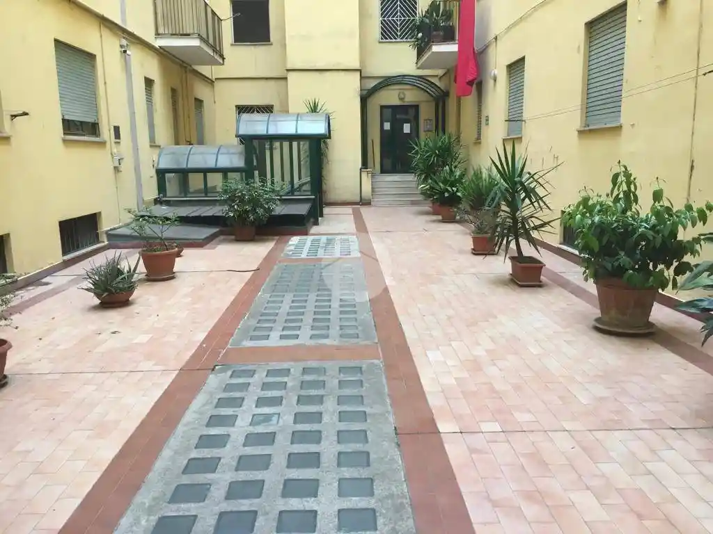 Quadrilocale via Monte Baldo 18, Centro Storico, Cosenza - foto 5