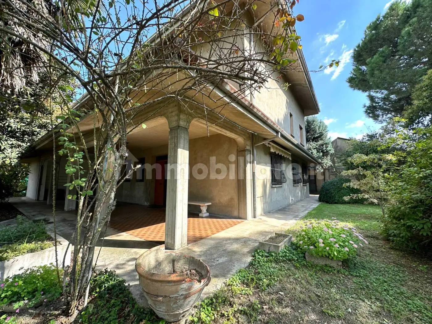 Villa in vendita a Cento