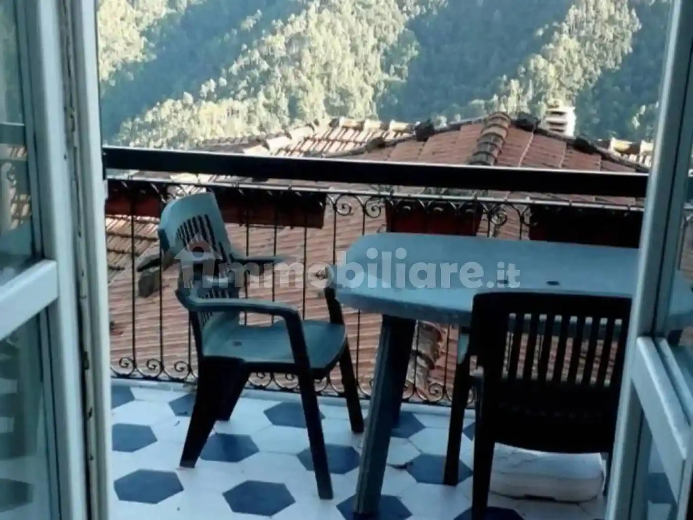 Appartamento in vendita a Follo