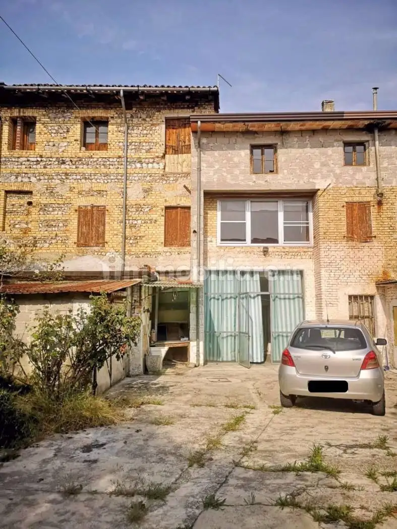 Rustico - Casale in vendita a Valvasone Arzene