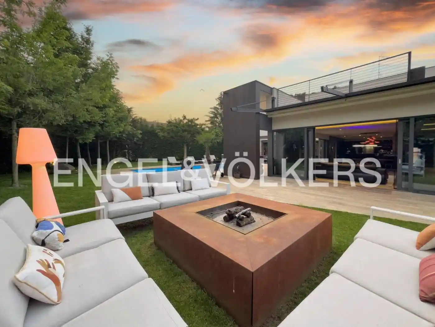 Villa in vendita a Peschiera del Garda