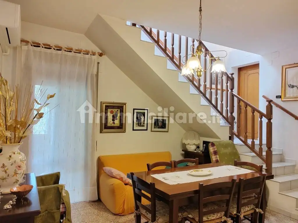 Appartamento in vendita a Mozzagrogna