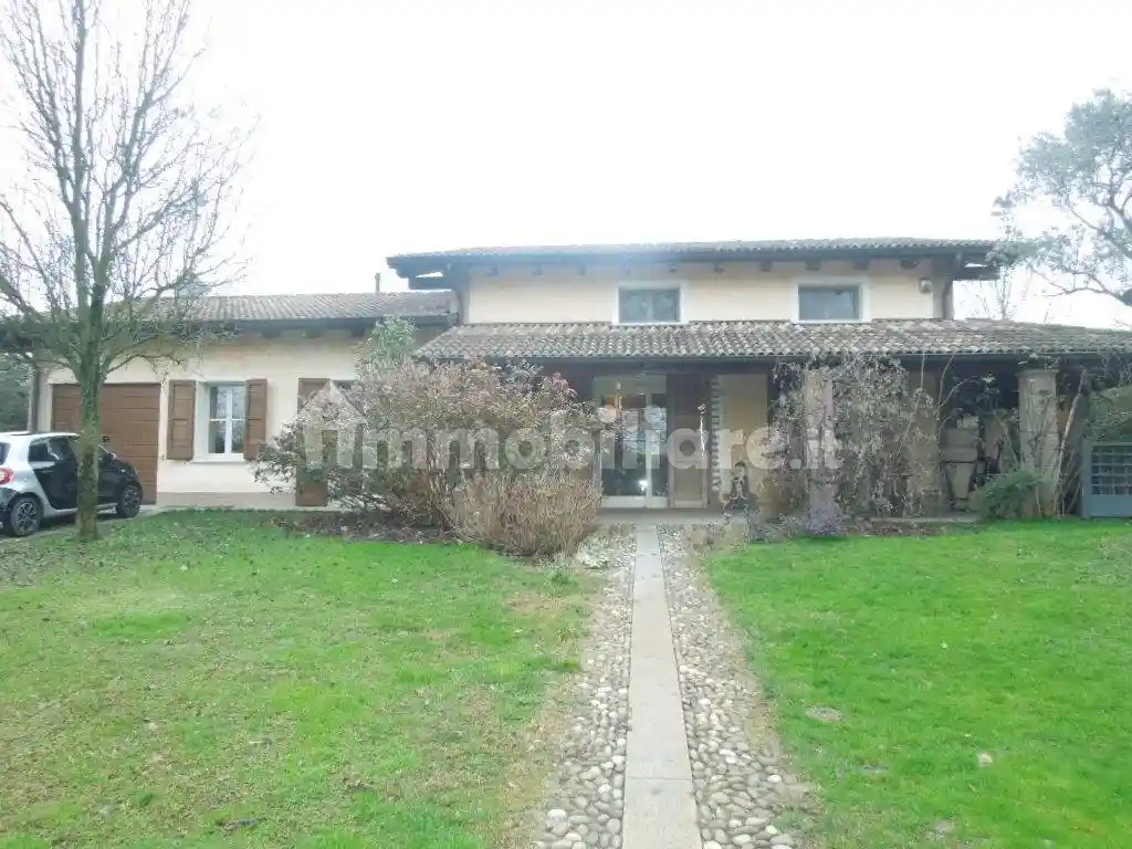 Villa in vendita a Reggio Emilia