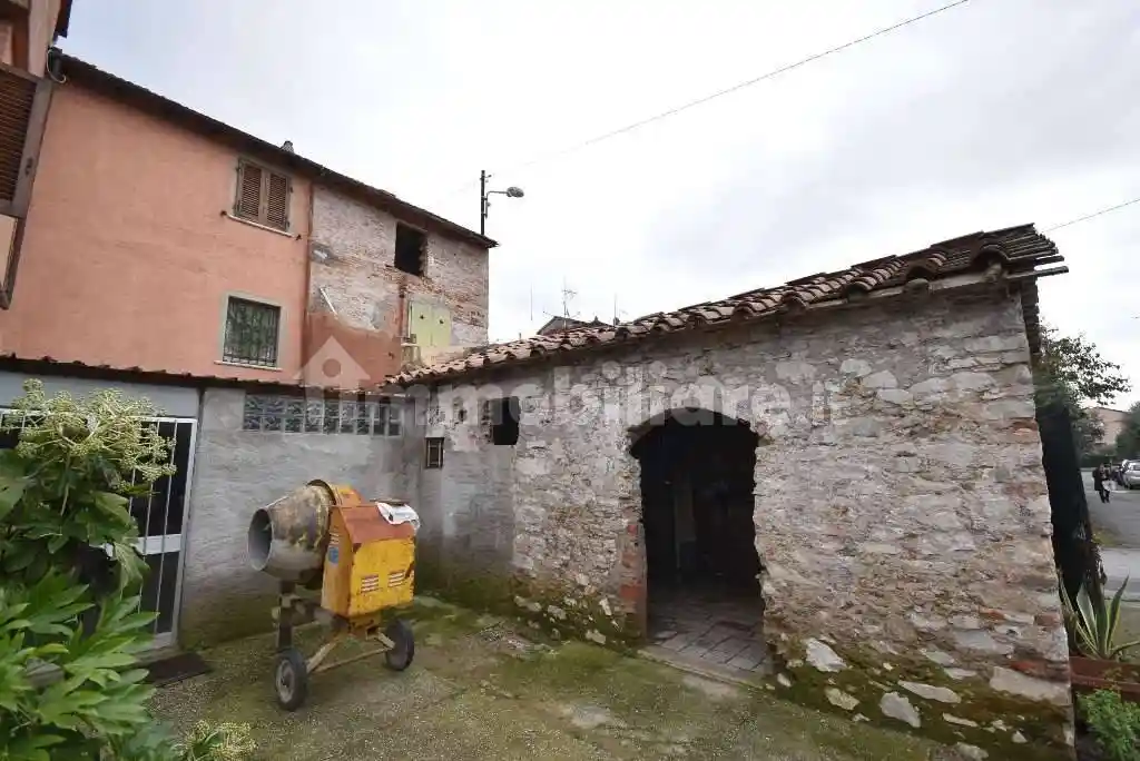 Casa indipendente in vendita a Pietrasanta