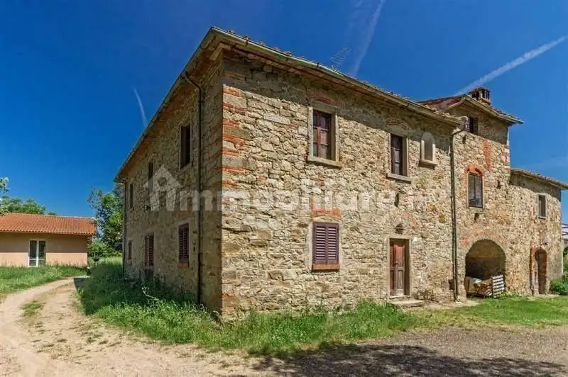 Rustico - Casale in vendita a Arezzo