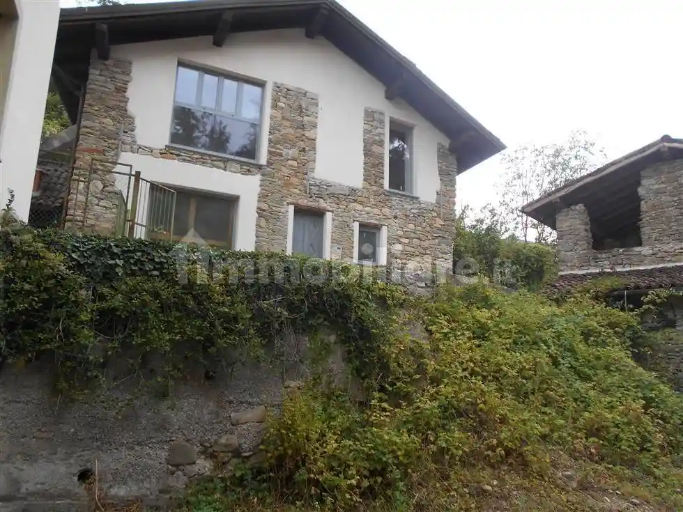 Villa in vendita a Borghetto di Borbera